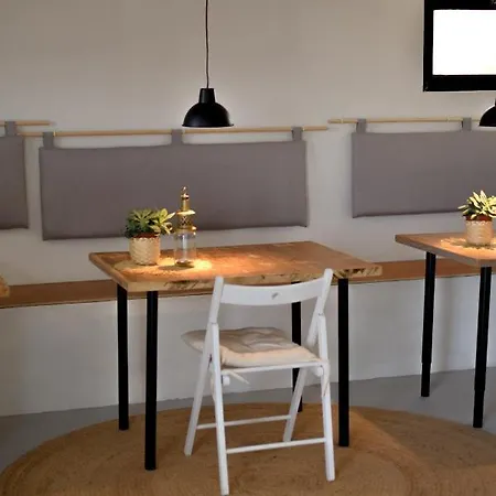 Alojamento de Acomodação e Pequeno-almoço Casa-simplicity Gelder Zetten Lda